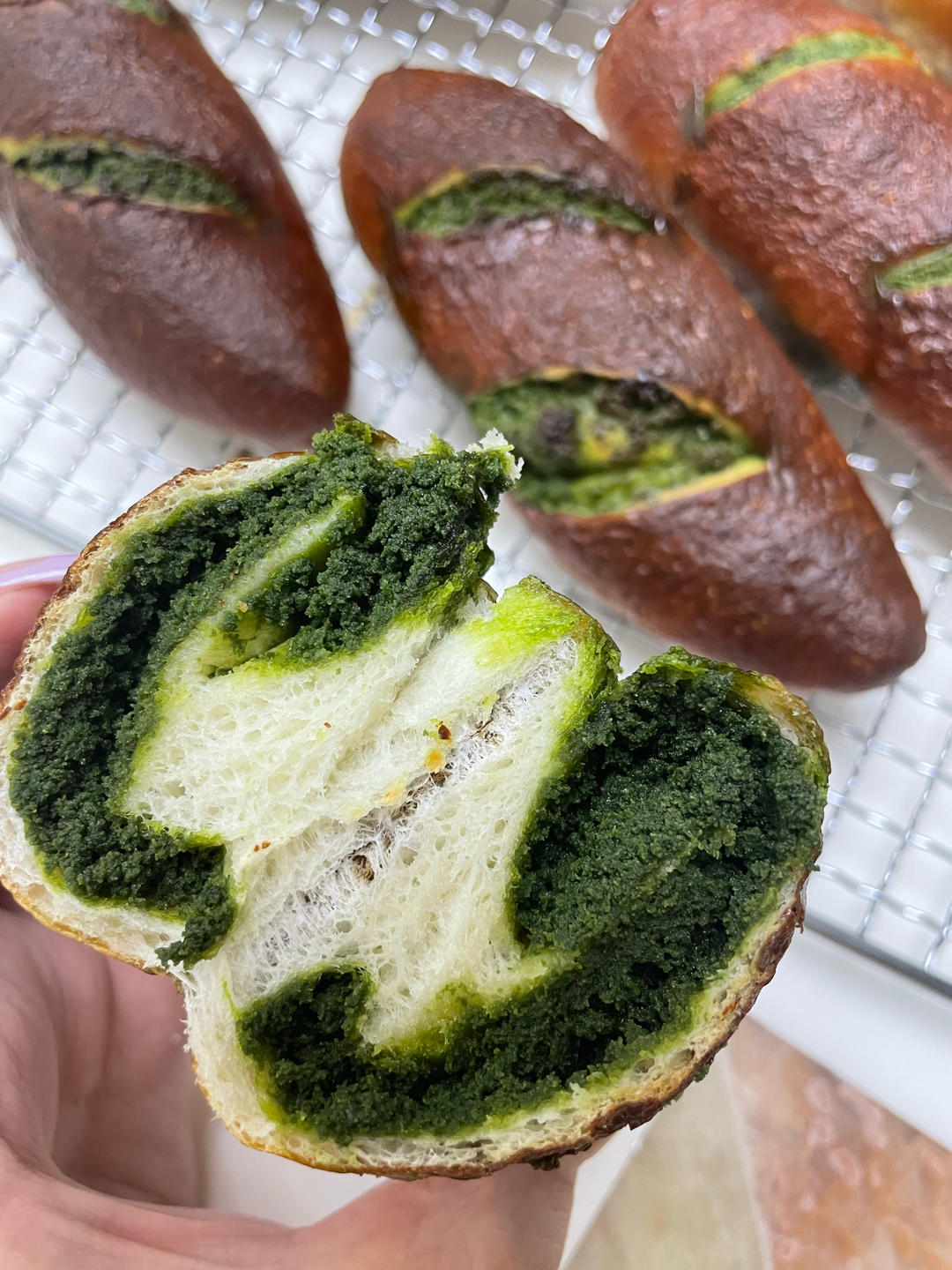 抹茶奶酥碱水面包