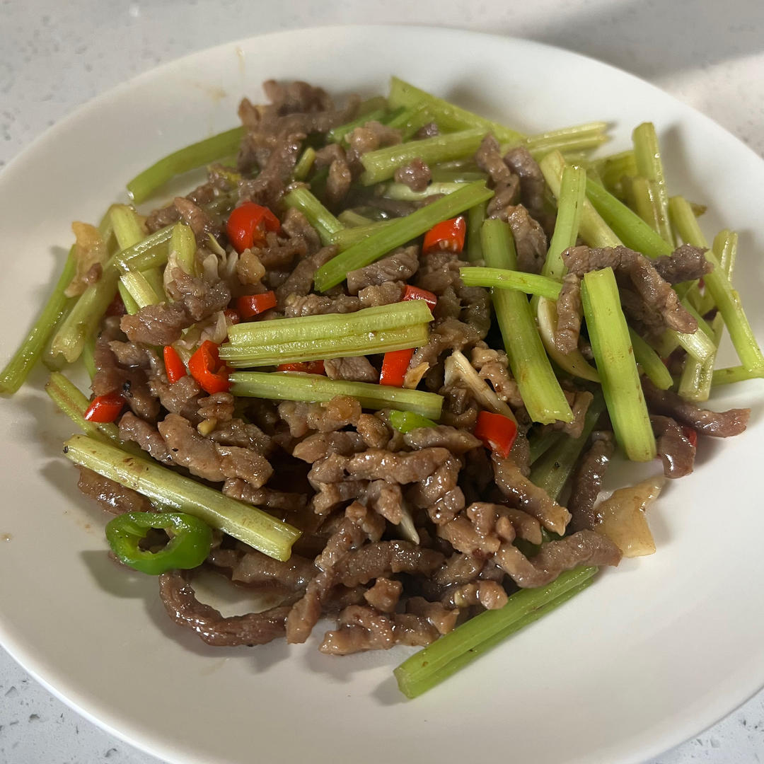 ㊙️家常菜‼️芹菜小炒牛肉‼️牛肉超级嫩滑哟