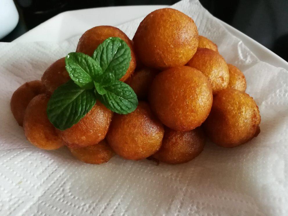 妈妈教炸的红薯丸子