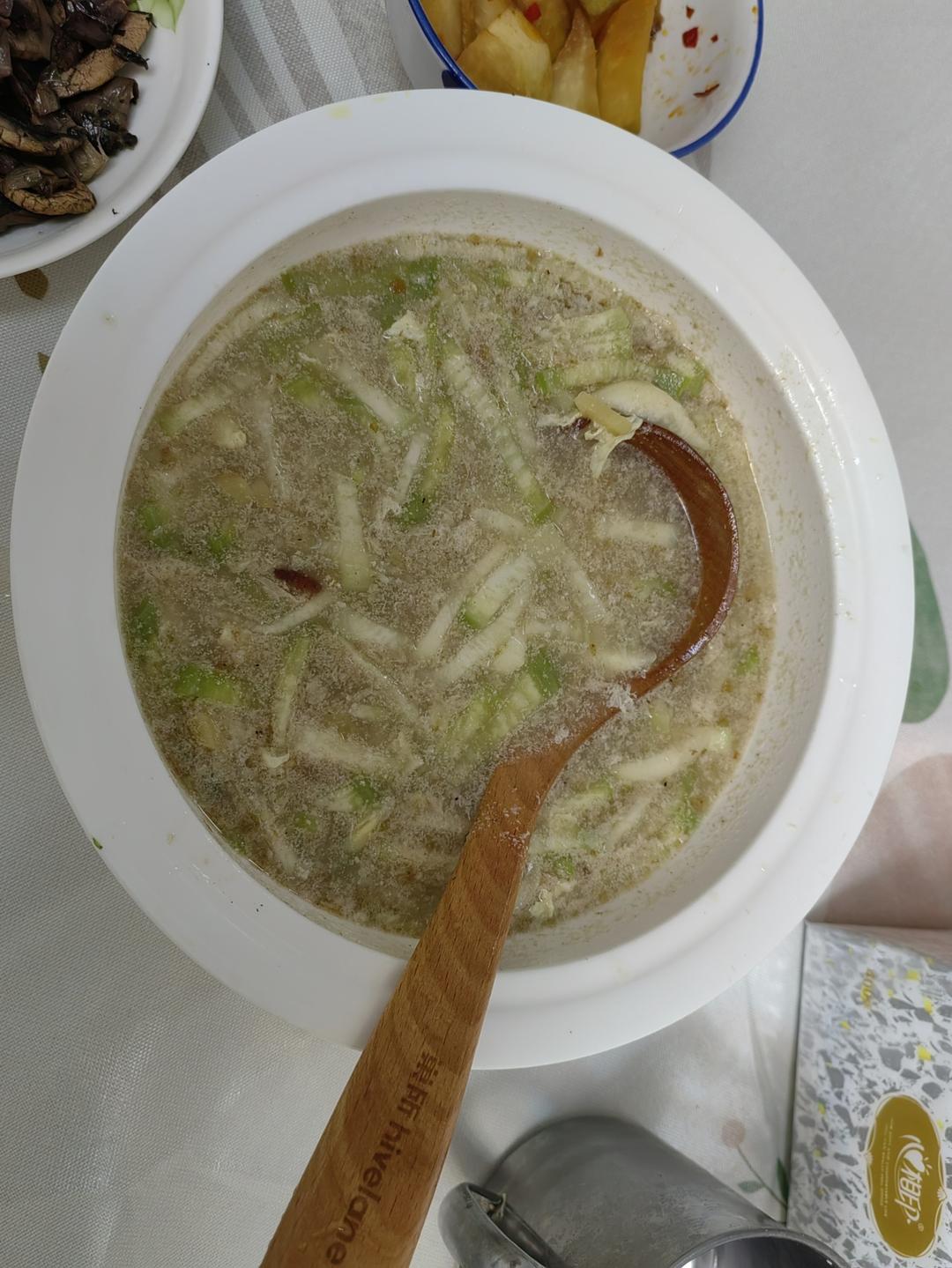青萝卜丝咸汤