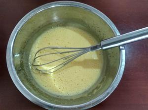 八寸（酸奶、牛奶、清水）蒸蛋糕（低糖少油不上火）的做法 步骤5
