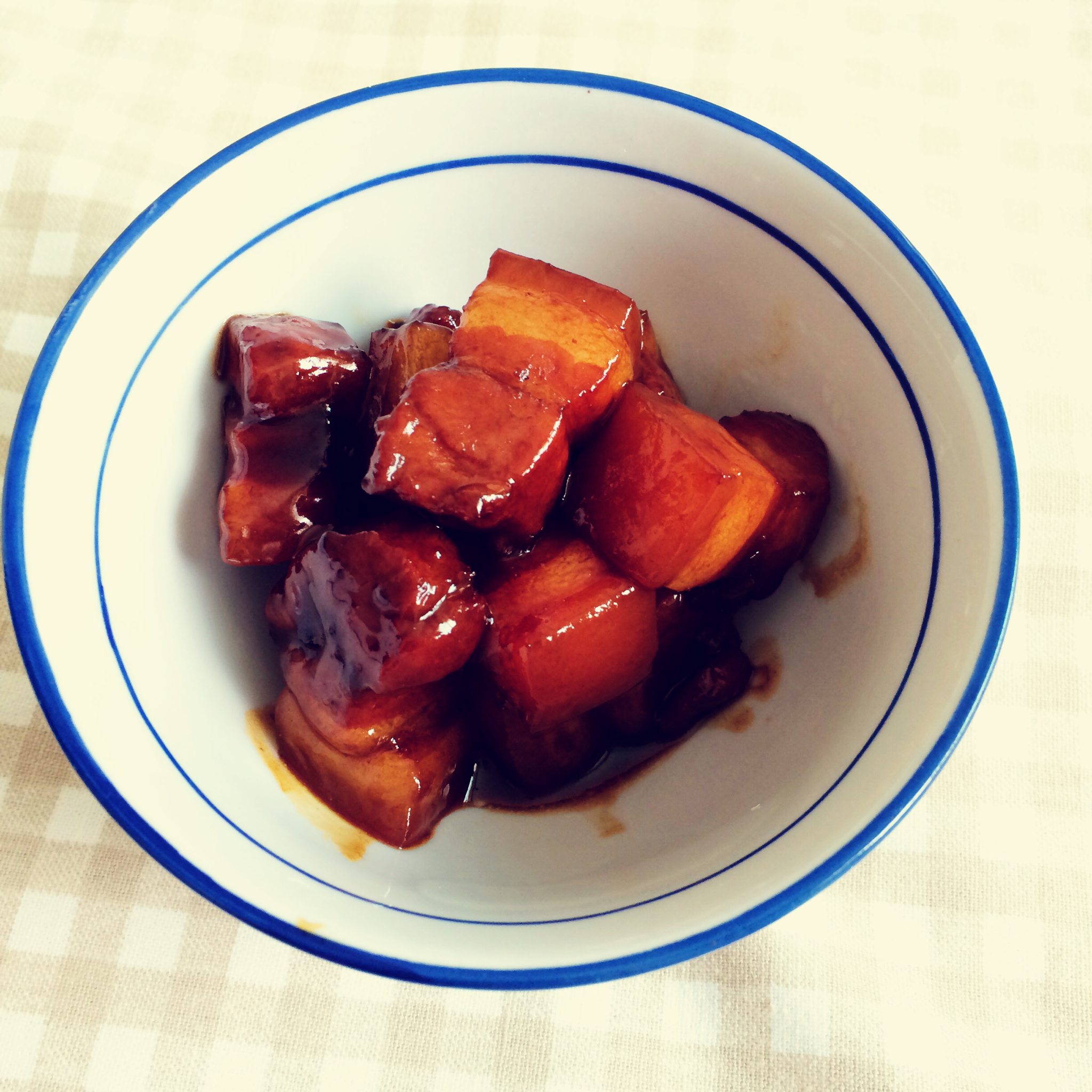 吃着碗里望着锅里的红烧肉