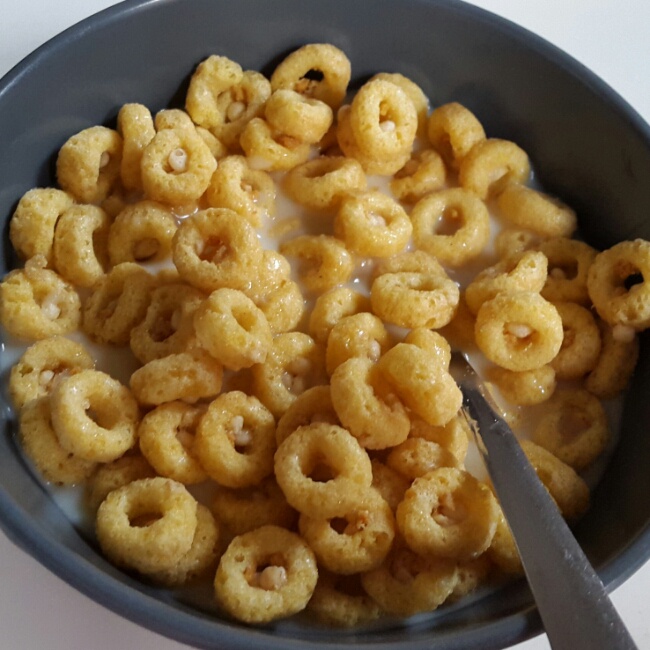 牛奶燕麦泡香蕉（减肥快手早餐）