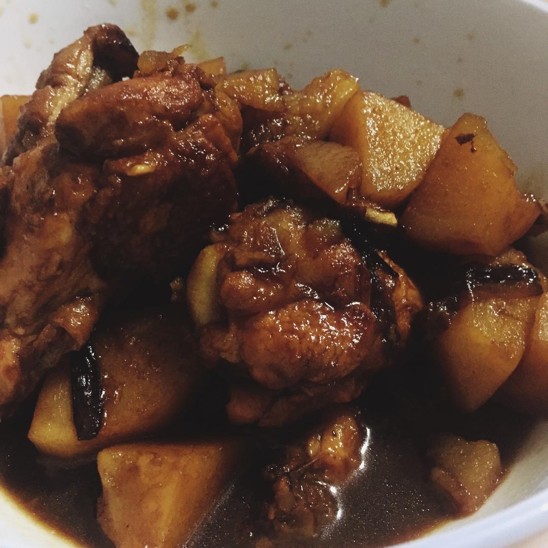 家常版红烧鸡翅土豆