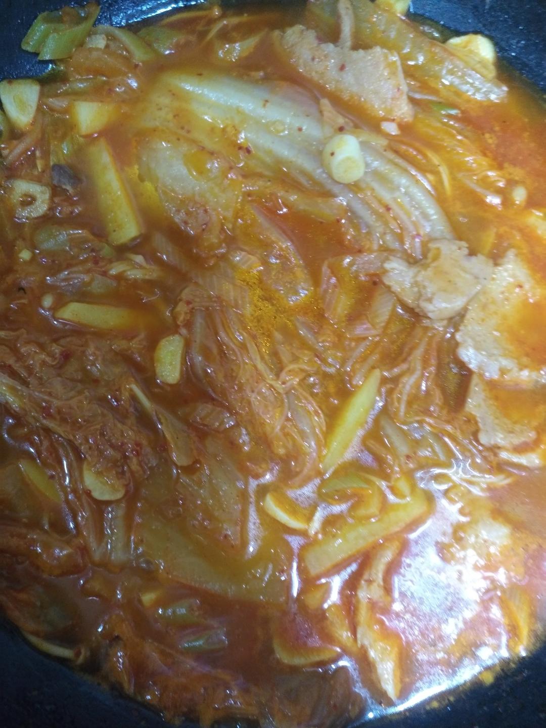 韩式泡菜汤--辣白菜汤