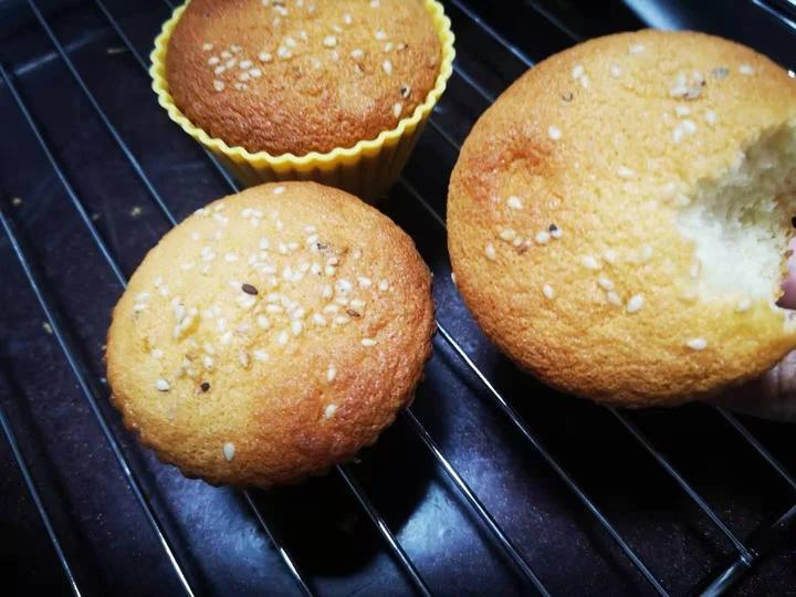 非常简单的老式蜂蜜蛋糕