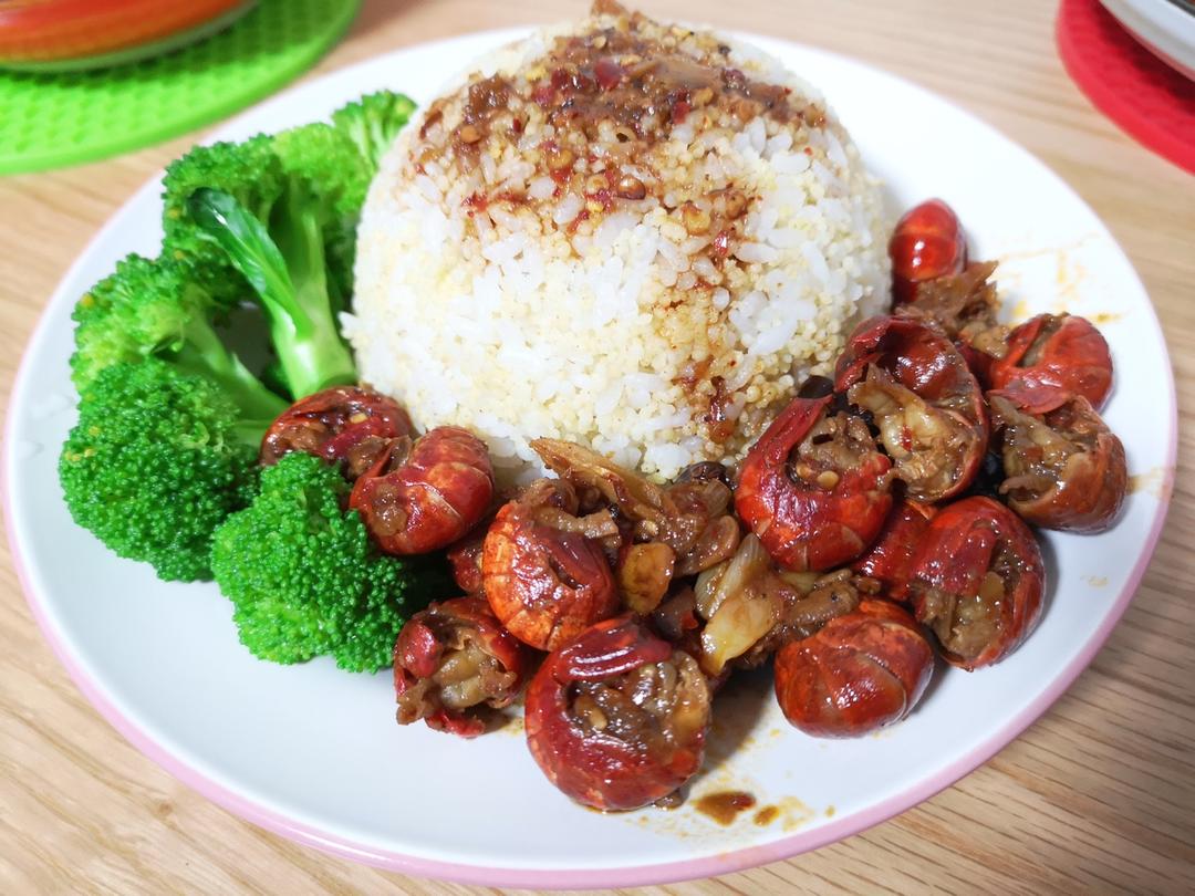 小龙虾盖饭