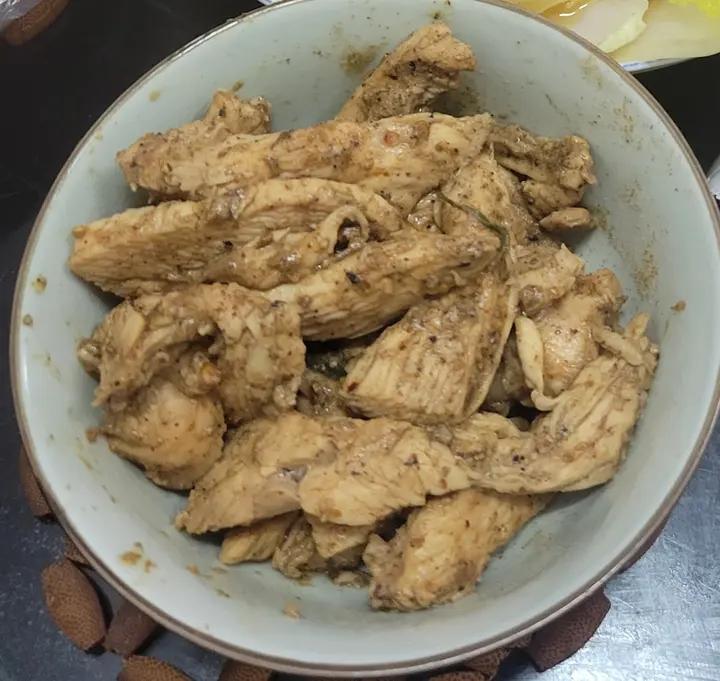 孜然鸡胸肉，低脂低卡好吃无压力。