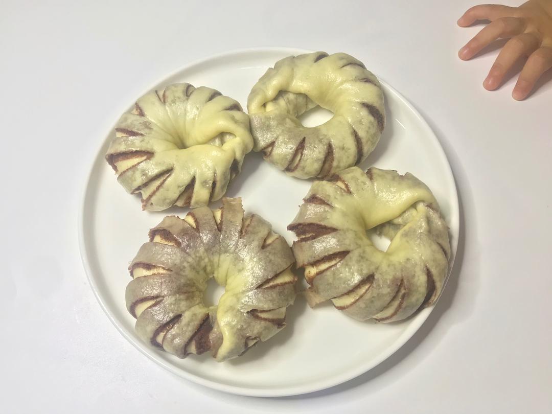 豆沙甜甜圈馒头