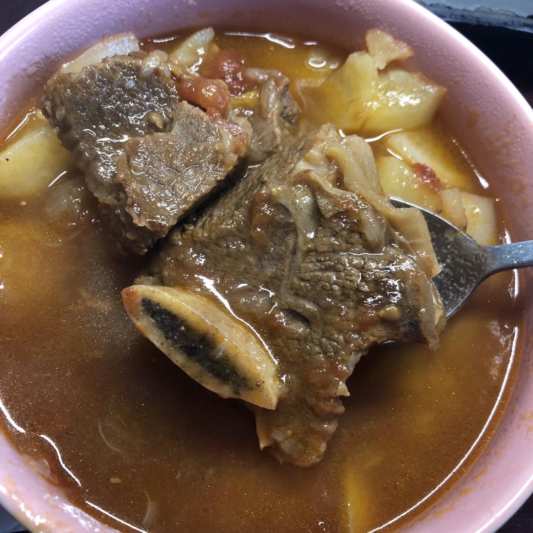番茄萝卜炖牛排骨