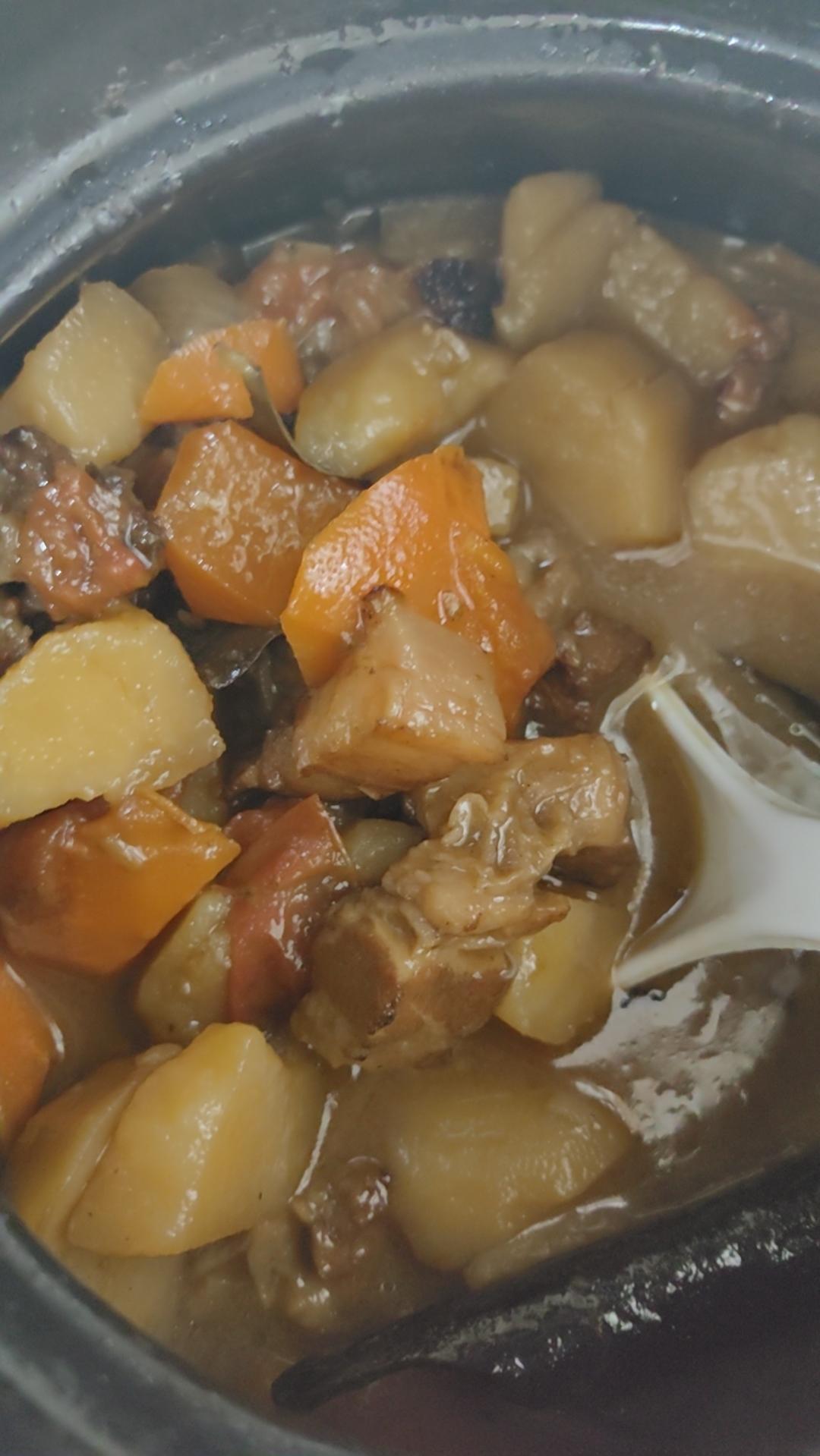 番茄土豆炖牛腩