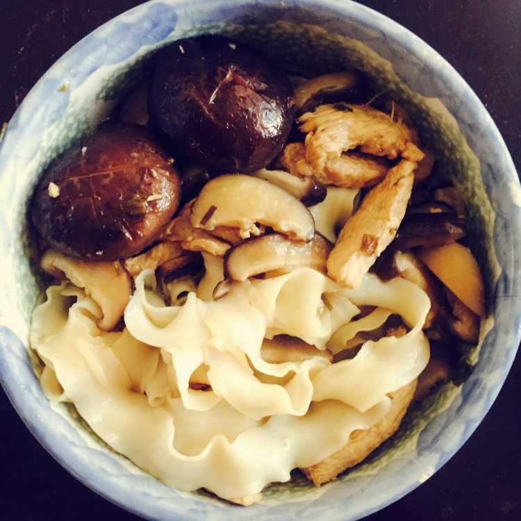 香菇鸡丝面