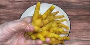 电饭锅盐焗鸡爪的做法 步骤2