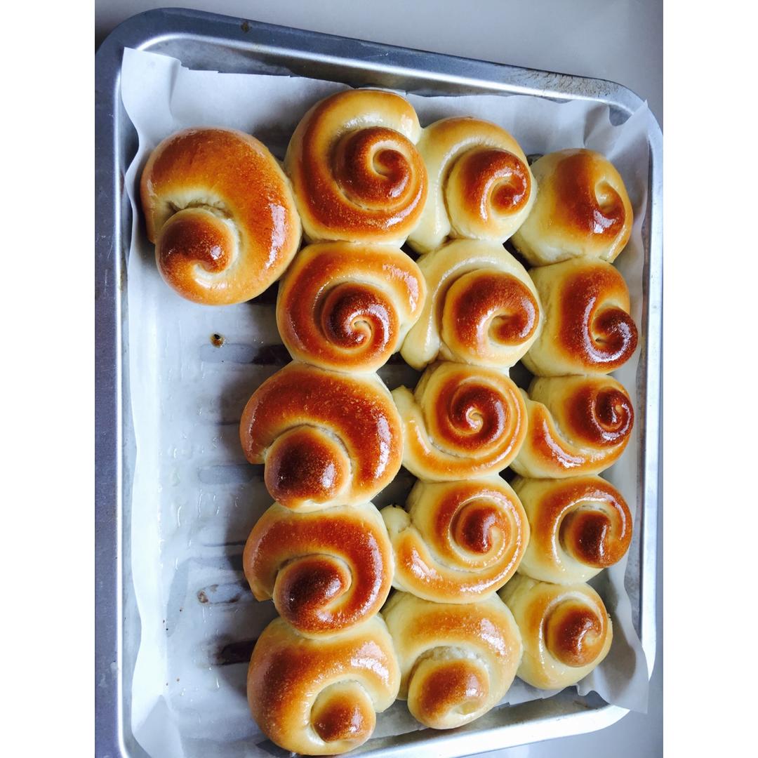 奶油蜂蜜小面包