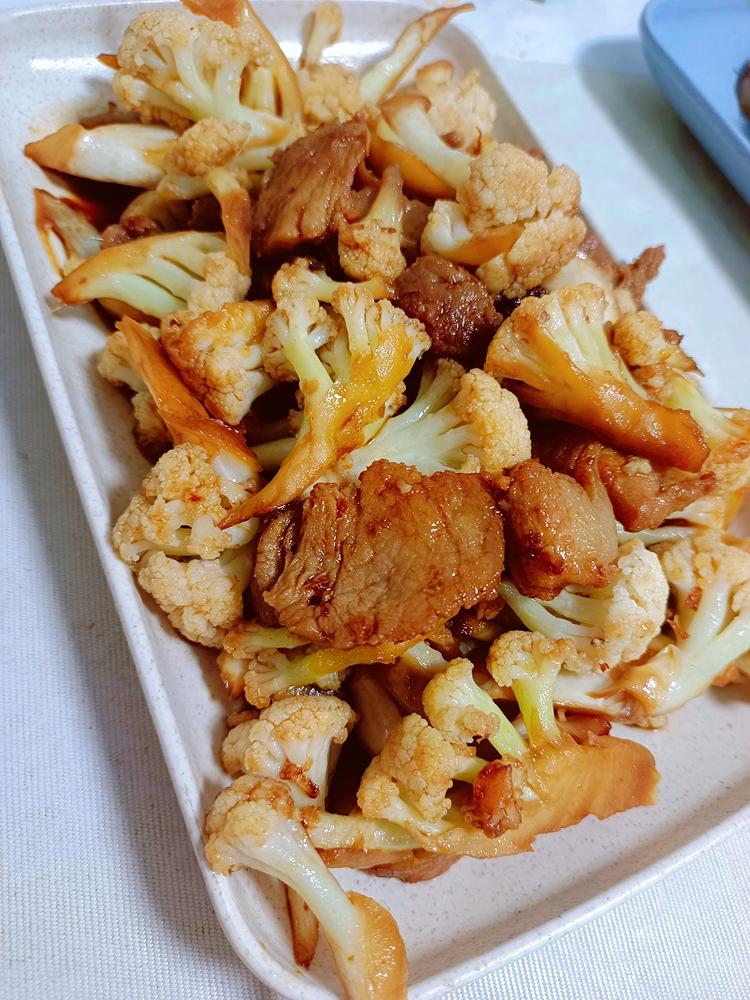 菜花炒肉‖全家人的最爱 好吃没的说