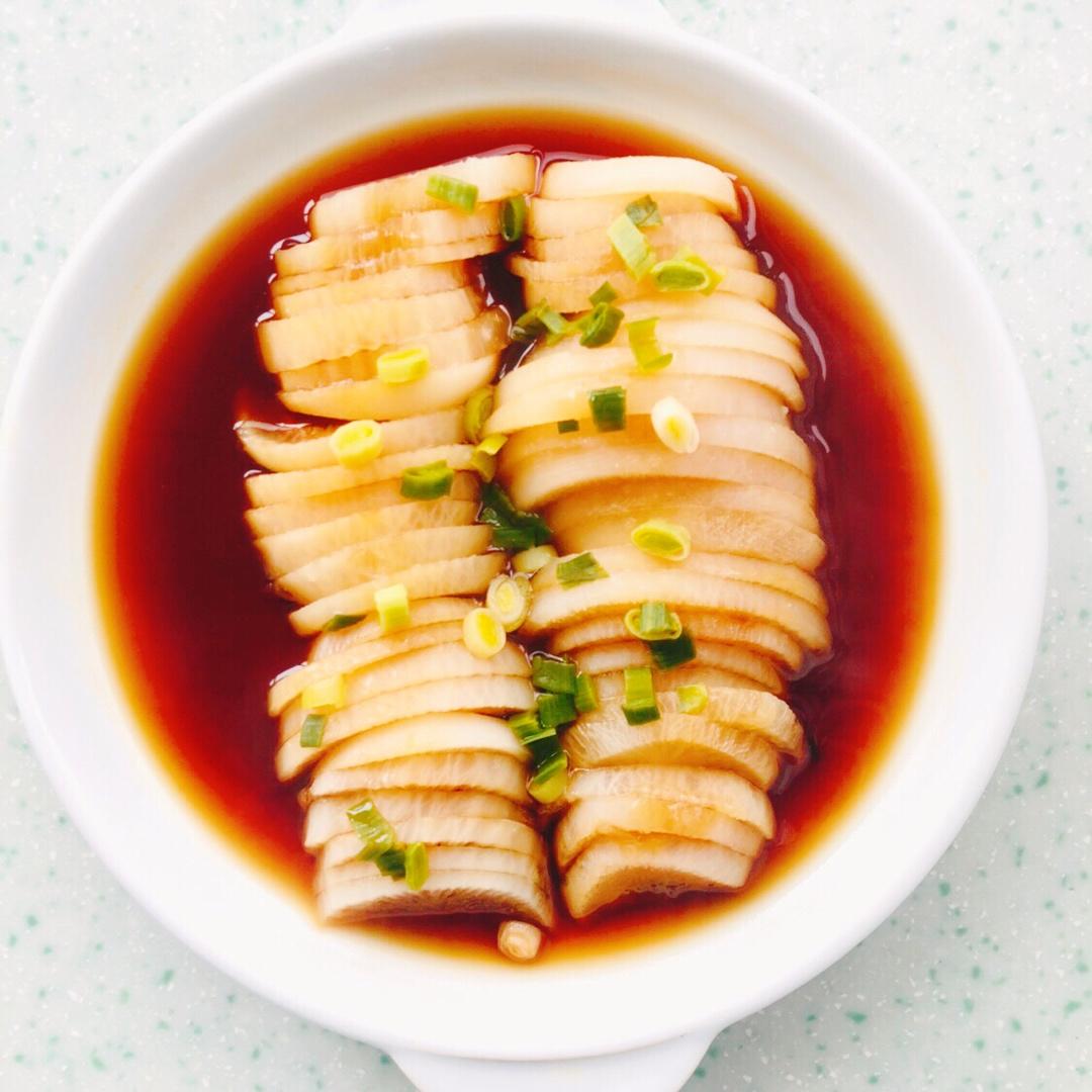 不能更简单美味的鸡汁蒸白萝卜