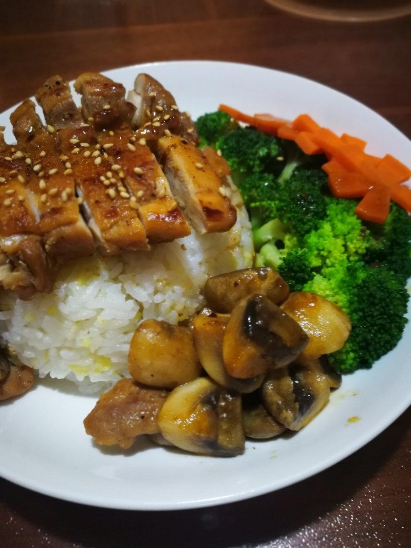 照烧鸡腿饭