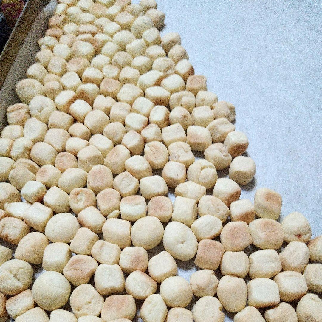 小石头饼干。