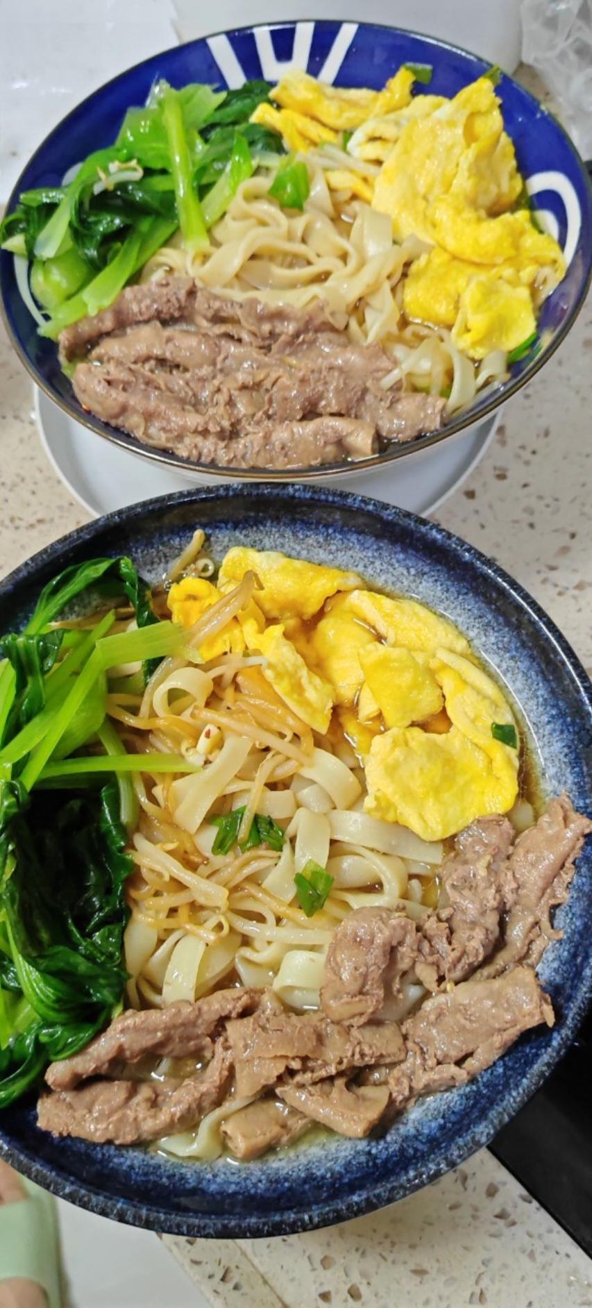 酸爽到不敢想象的浇汤肥牛面