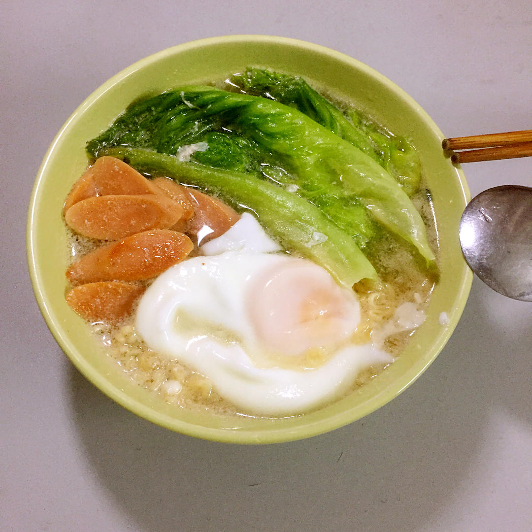 满足食欲的深夜秘密 森系浓香泡面