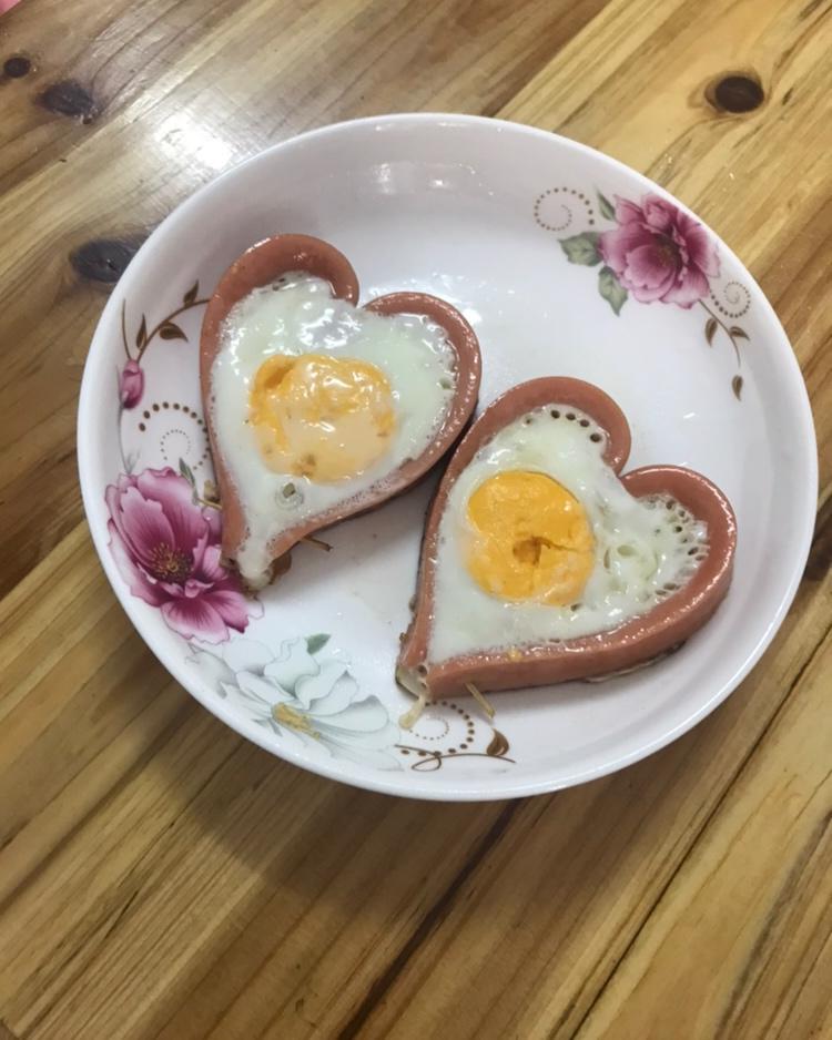 蚊子哦做的爱心早餐