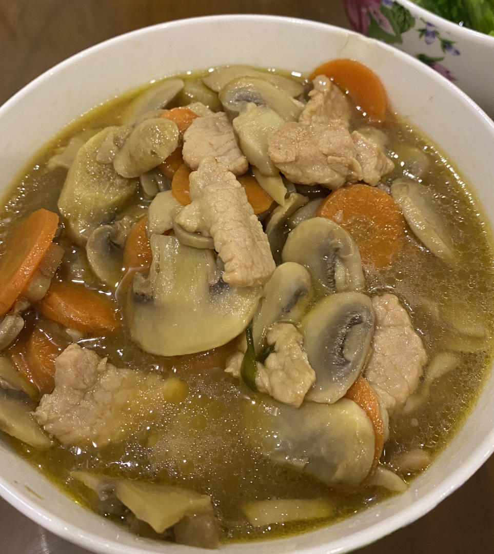肉炒蘑菇胡萝卜