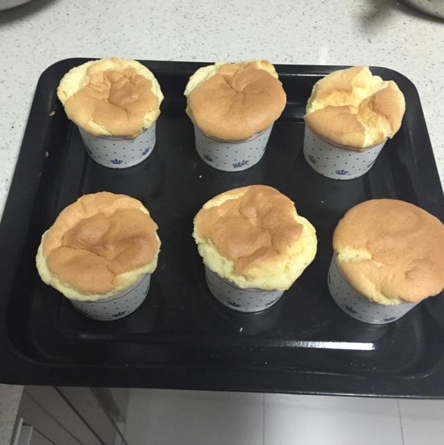 棉花纸杯蛋糕