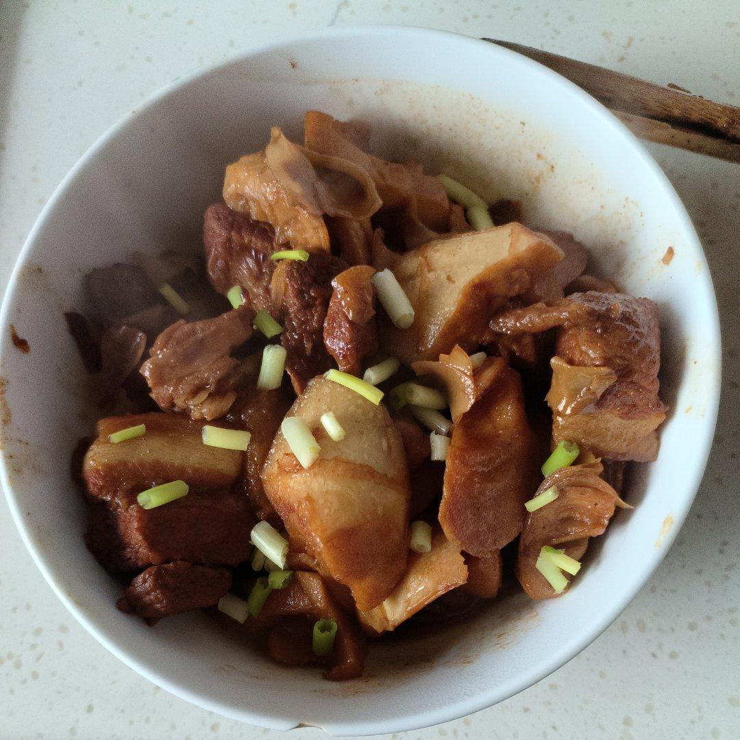红烧肉油焖笋