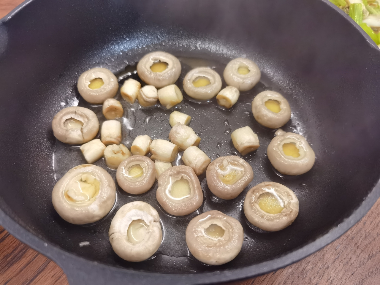 保留最原始鲜味儿的煎口蘑