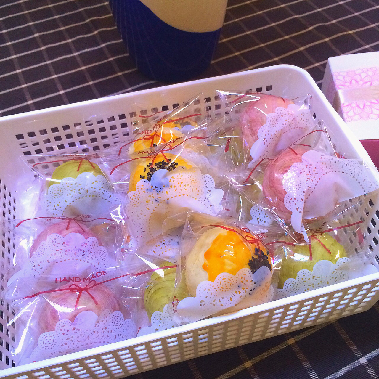 蛋黄酥~紫薯、抹茶、原味~花好月圆，中秋快乐~内附一次做六色蛋黄酥方法~