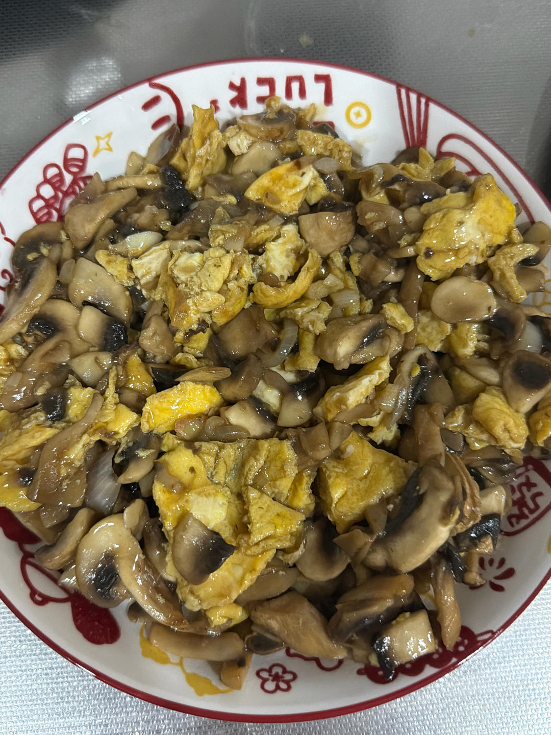 口蘑炒鸡蛋