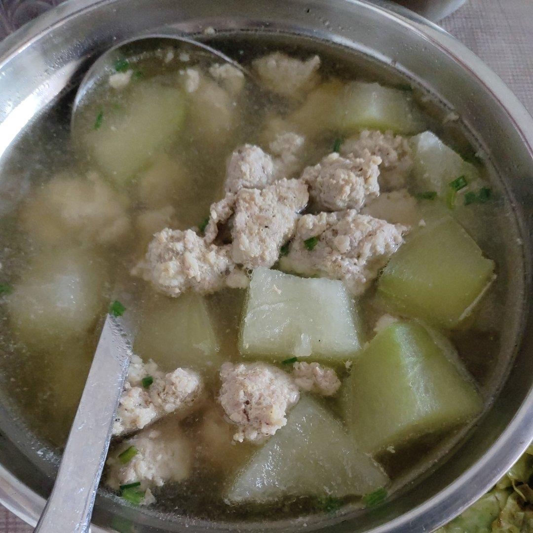巨鲜美的冬瓜丸子汤