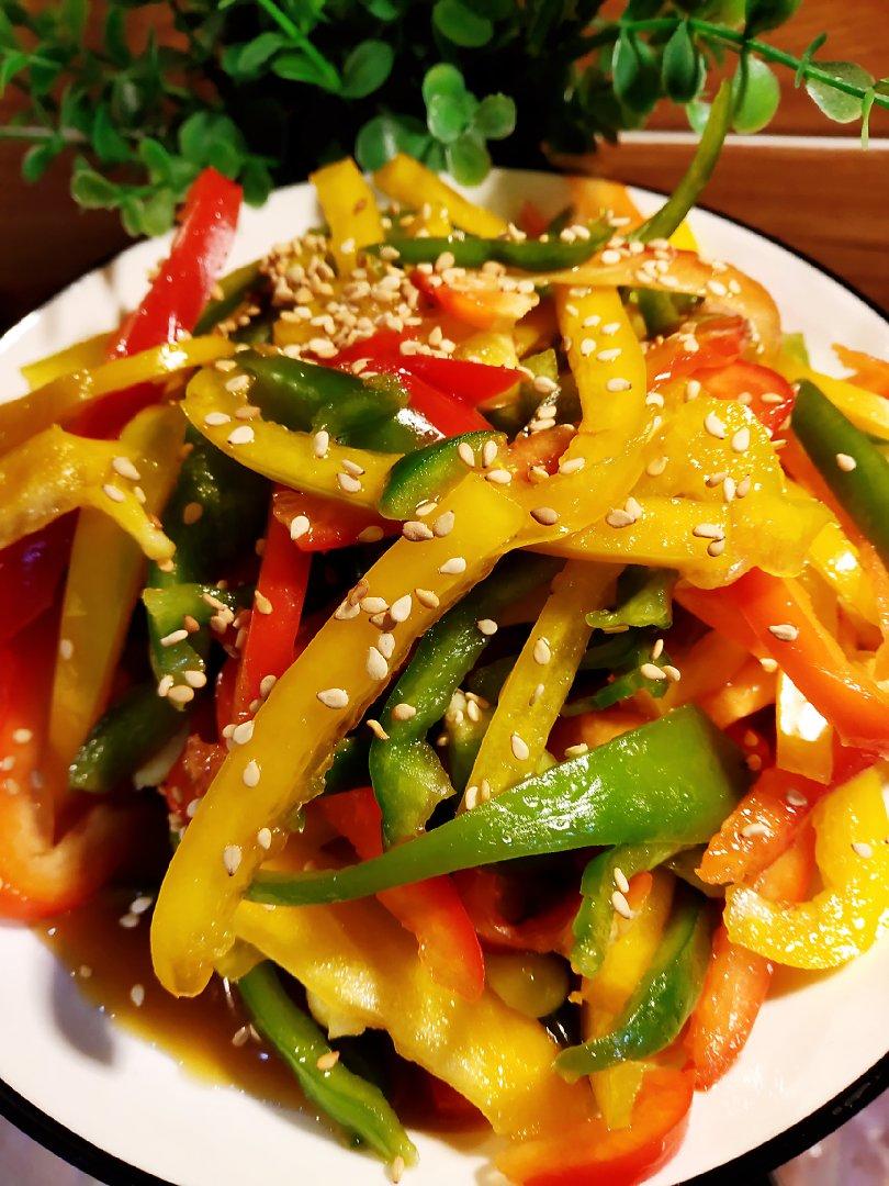 九梵做的中式凉拌彩椒超级美味快手菜