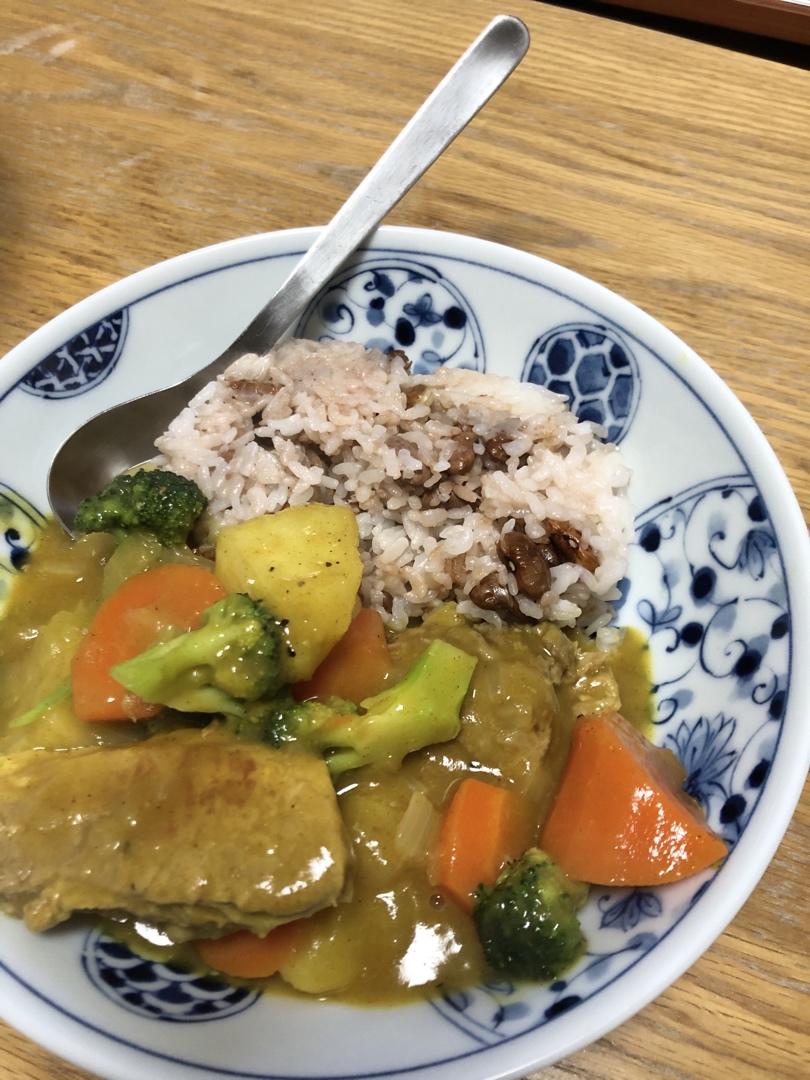 咖喱猪排饭（白钟元）