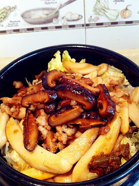 双菇石锅拌饭的做法