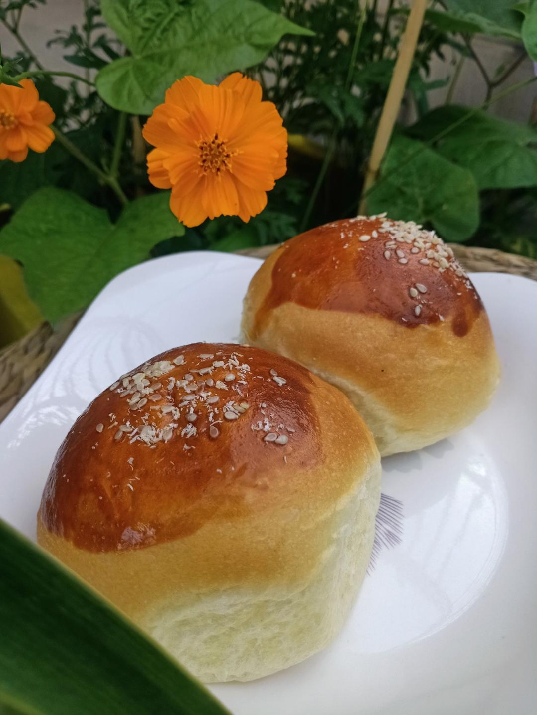 不加黄油的淡奶油餐包（一次发酵）