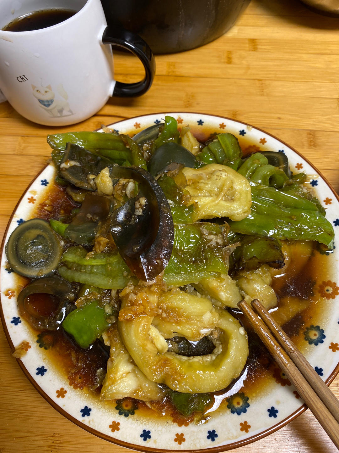 秋燥最下饭开胃的“虎椒皮蛋”