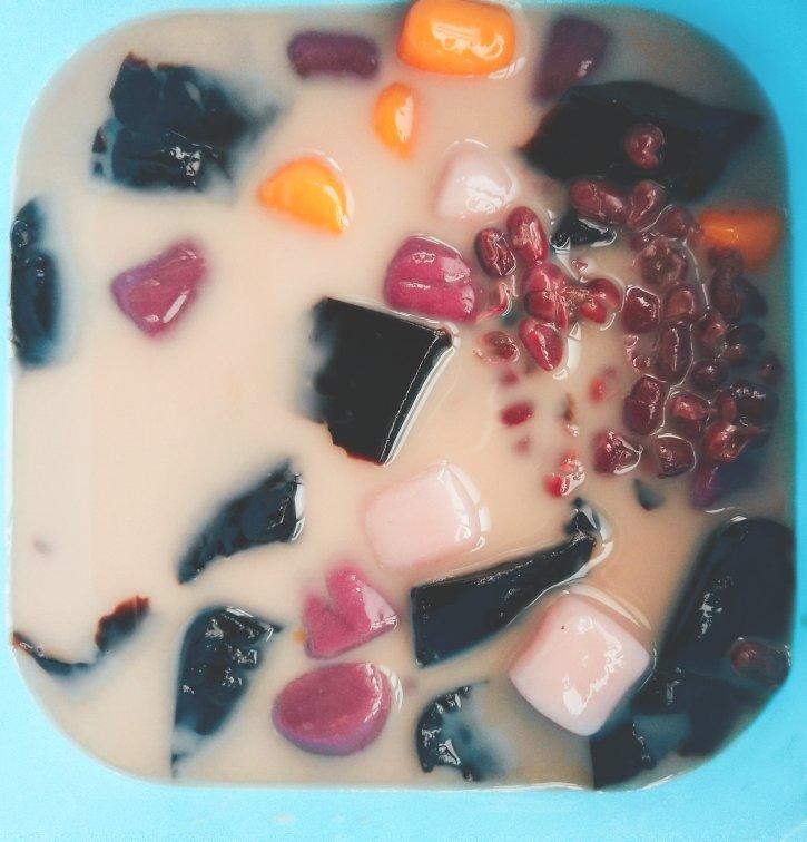 自制鲜芋仙芋圆（另附: 蜜红豆和仙草冻的做法）