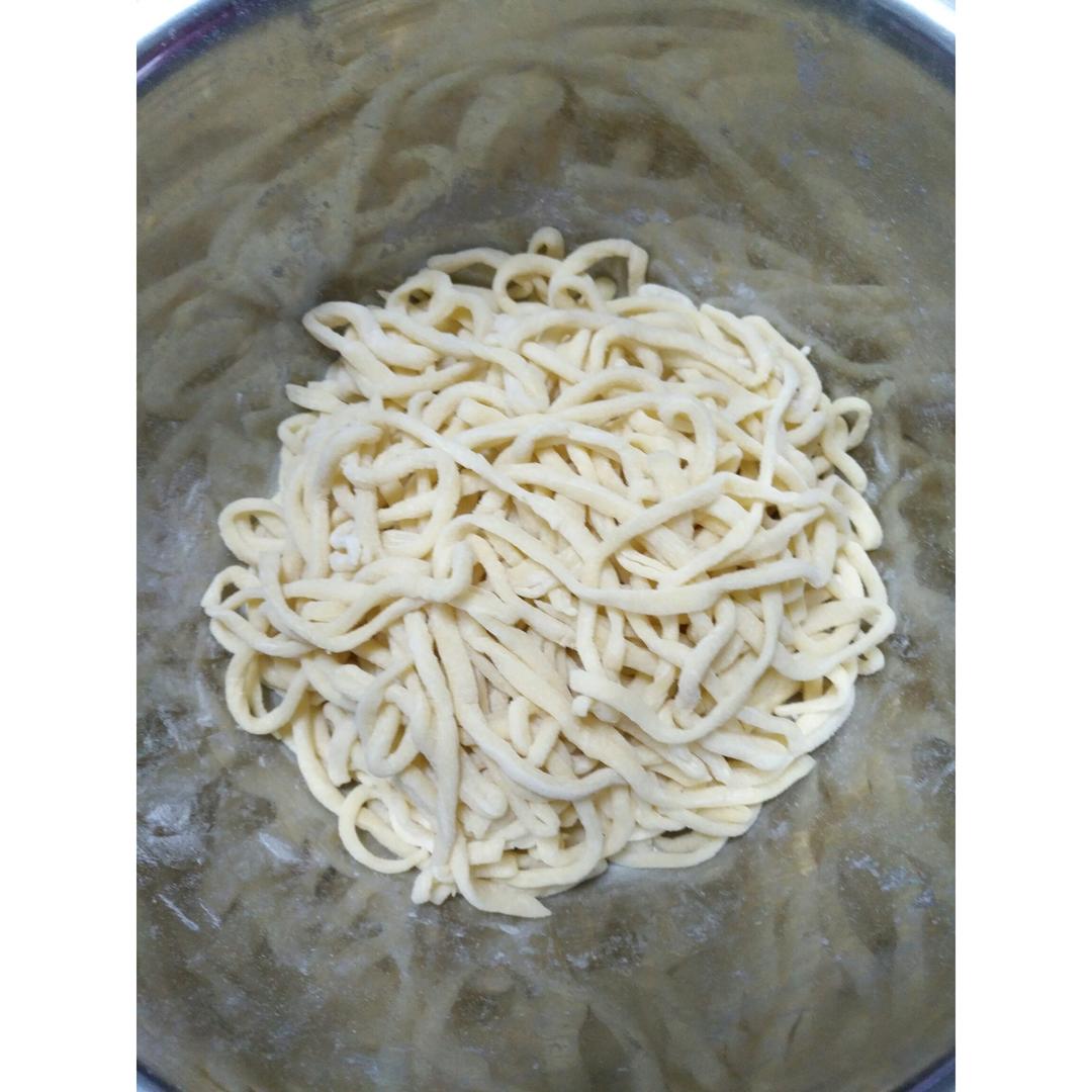 鸡蛋手擀面