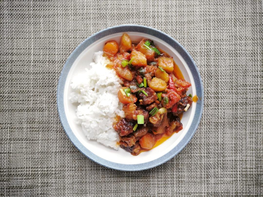 超级下饭的番茄牛腩土豆