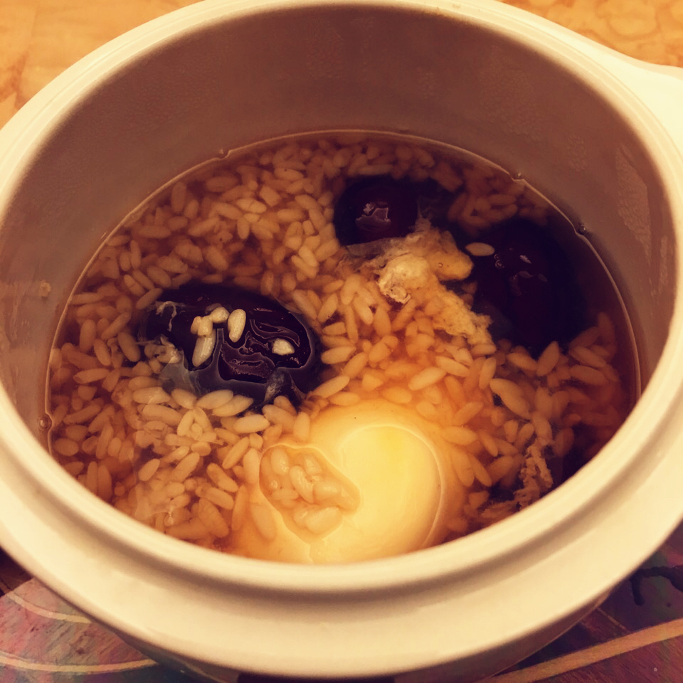 甜酒酿红枣温泉蛋