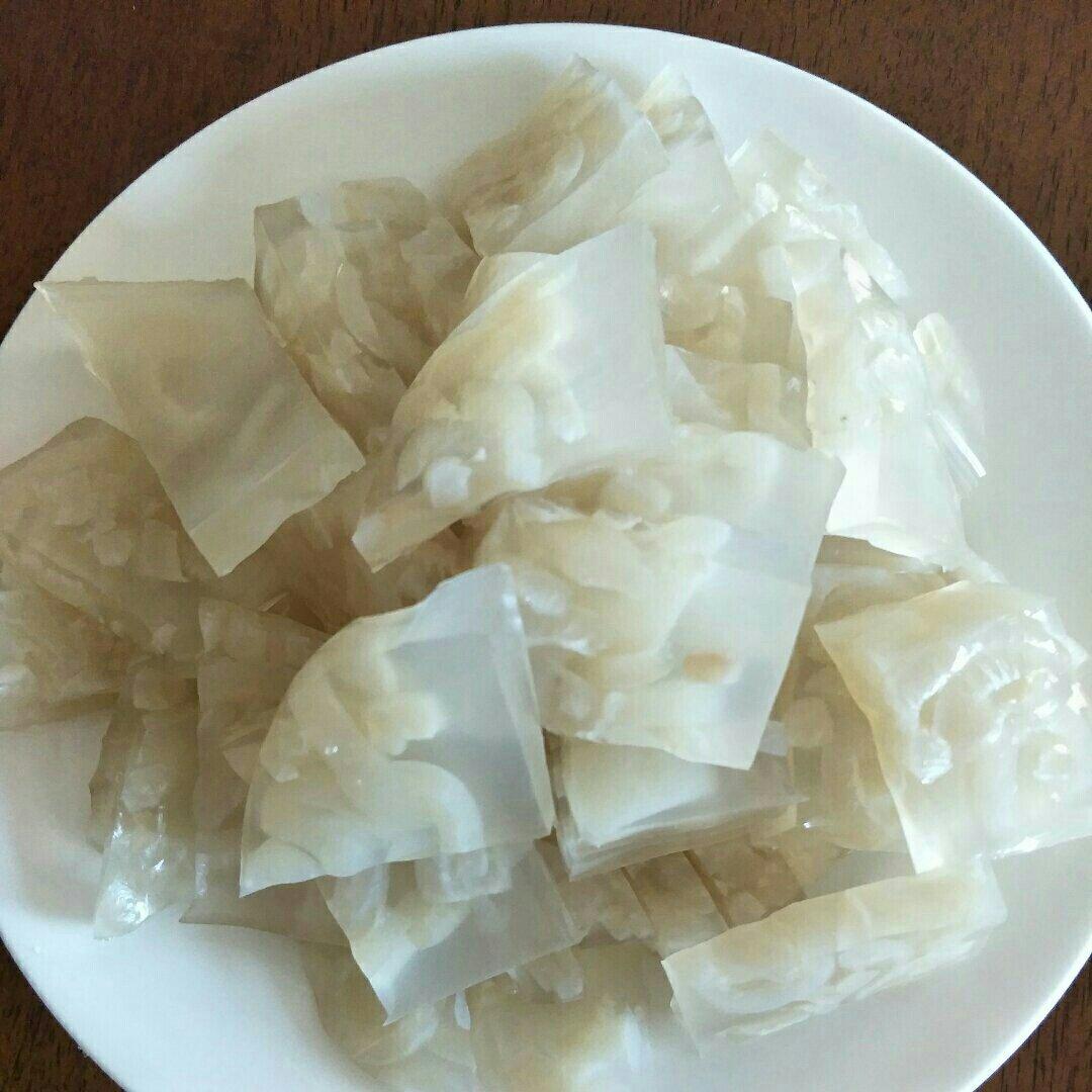 诚诚诚11做的水晶肉皮冻