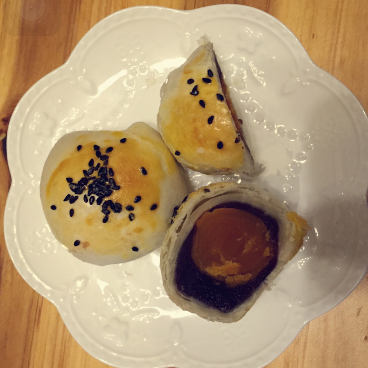 蛋黄酥~紫薯、抹茶、原味~花好月圆，中秋快乐~内附一次做六色蛋黄酥方法~