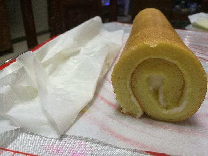 戚风奶油蛋糕卷