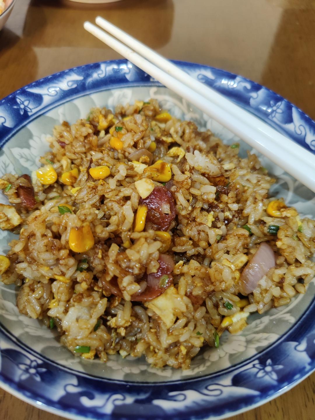 腊肠炒饭