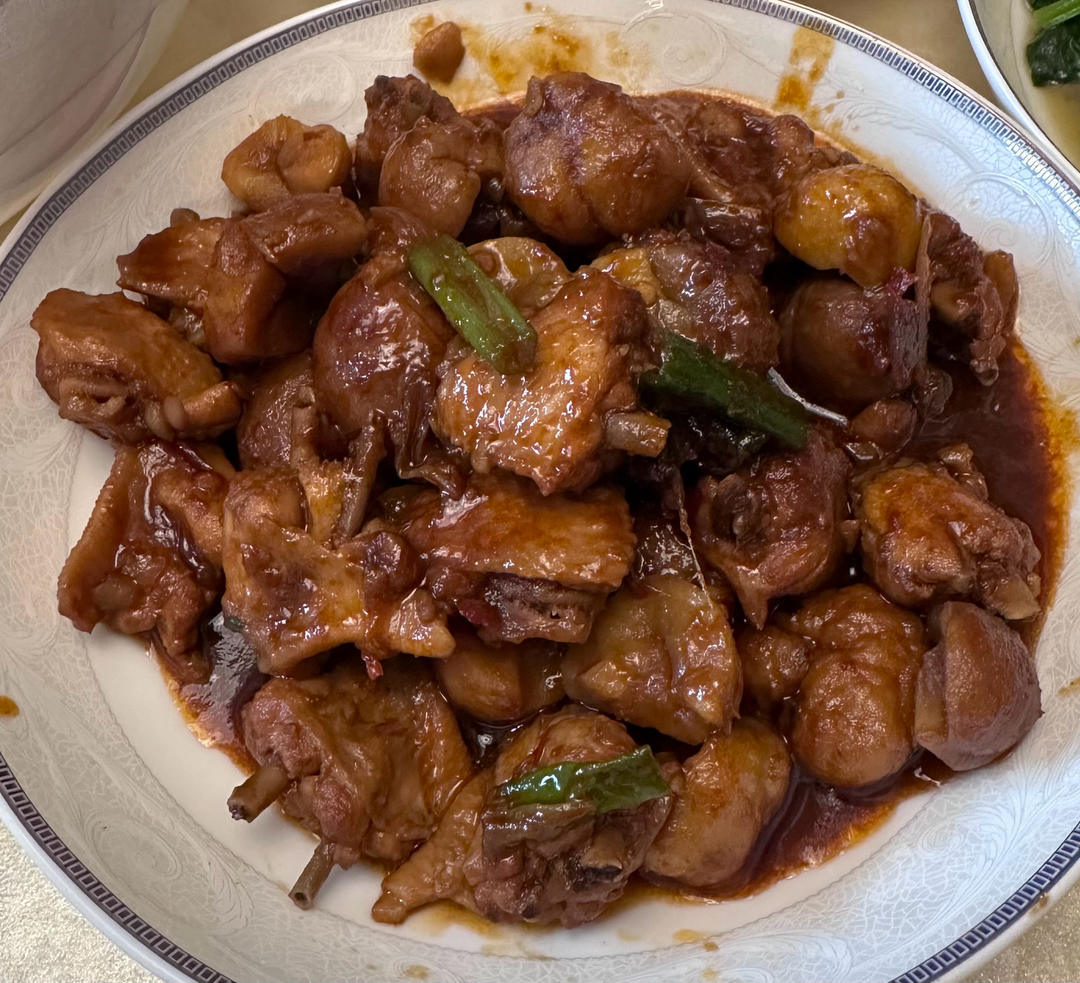 板栗烧鸡翅（家常菜）的做法