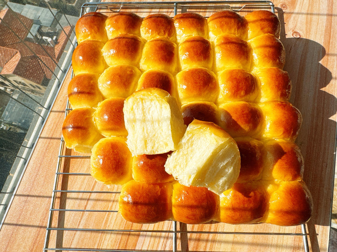 山姆同款黄油餐包，超简单在家就能复刻，卡白办了！