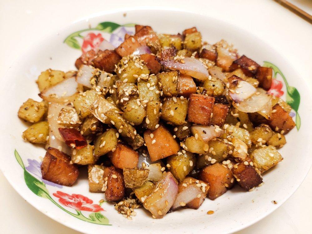 孜然火腿土豆丁