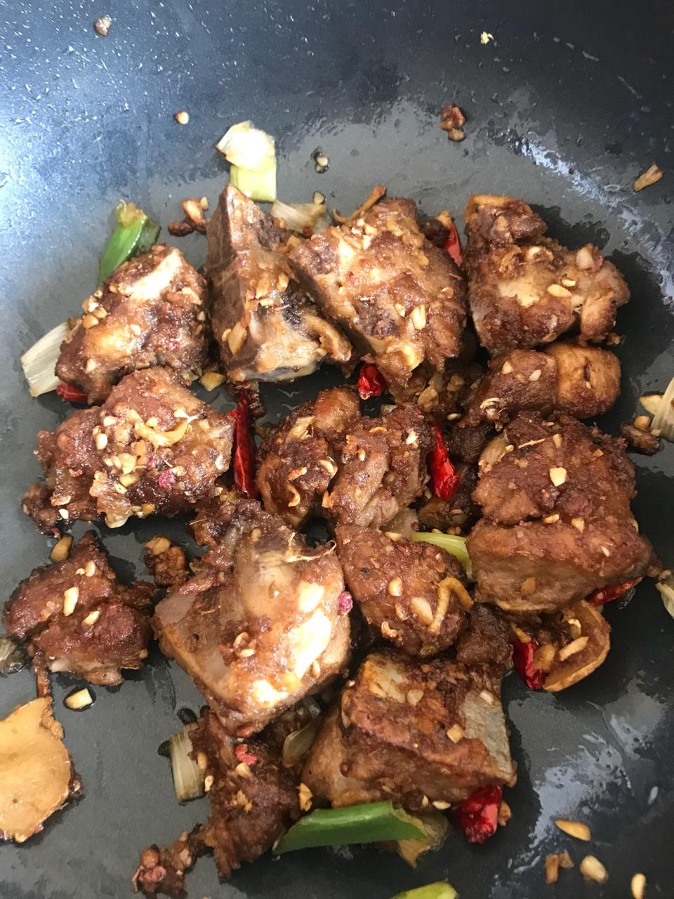 椒盐蒜香骨