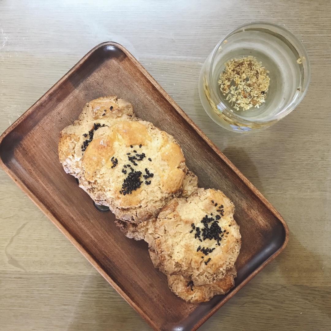 轻轻一按就碎掉的原味桃酥（不输猪油版）